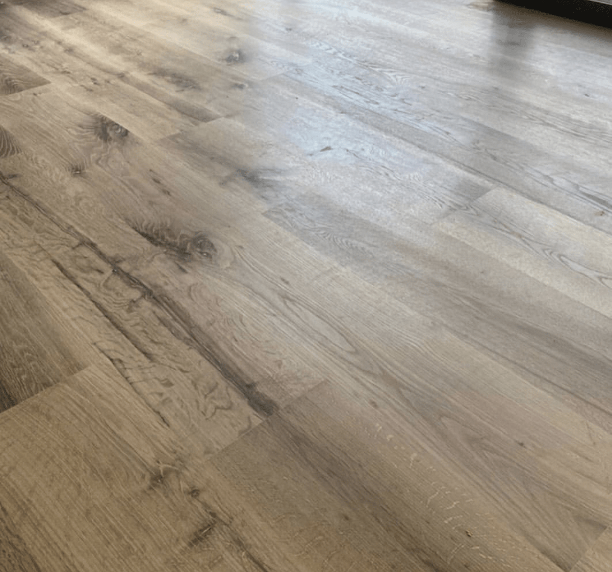 A White Oak Hardwood flooring