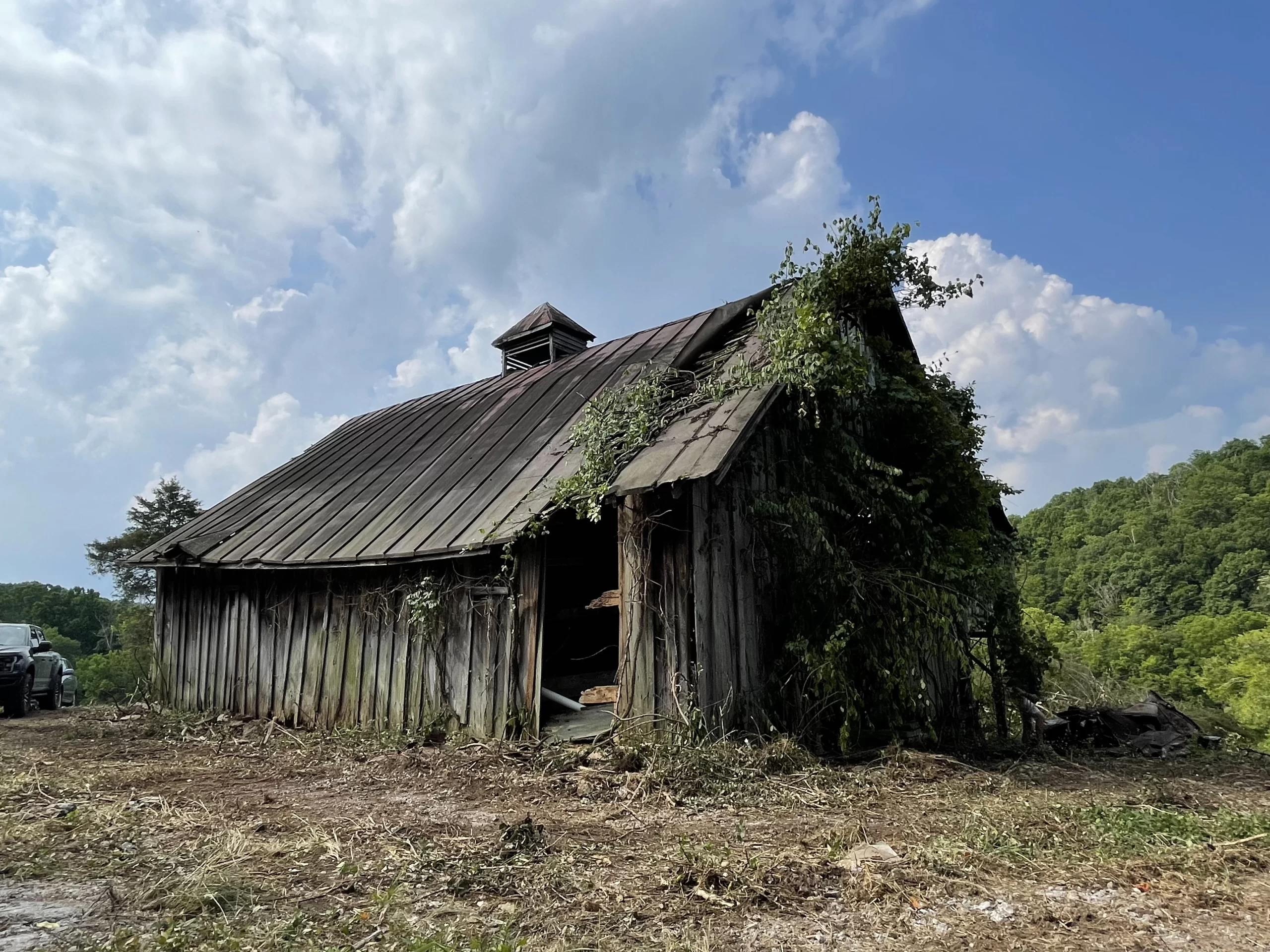An abandoned barn