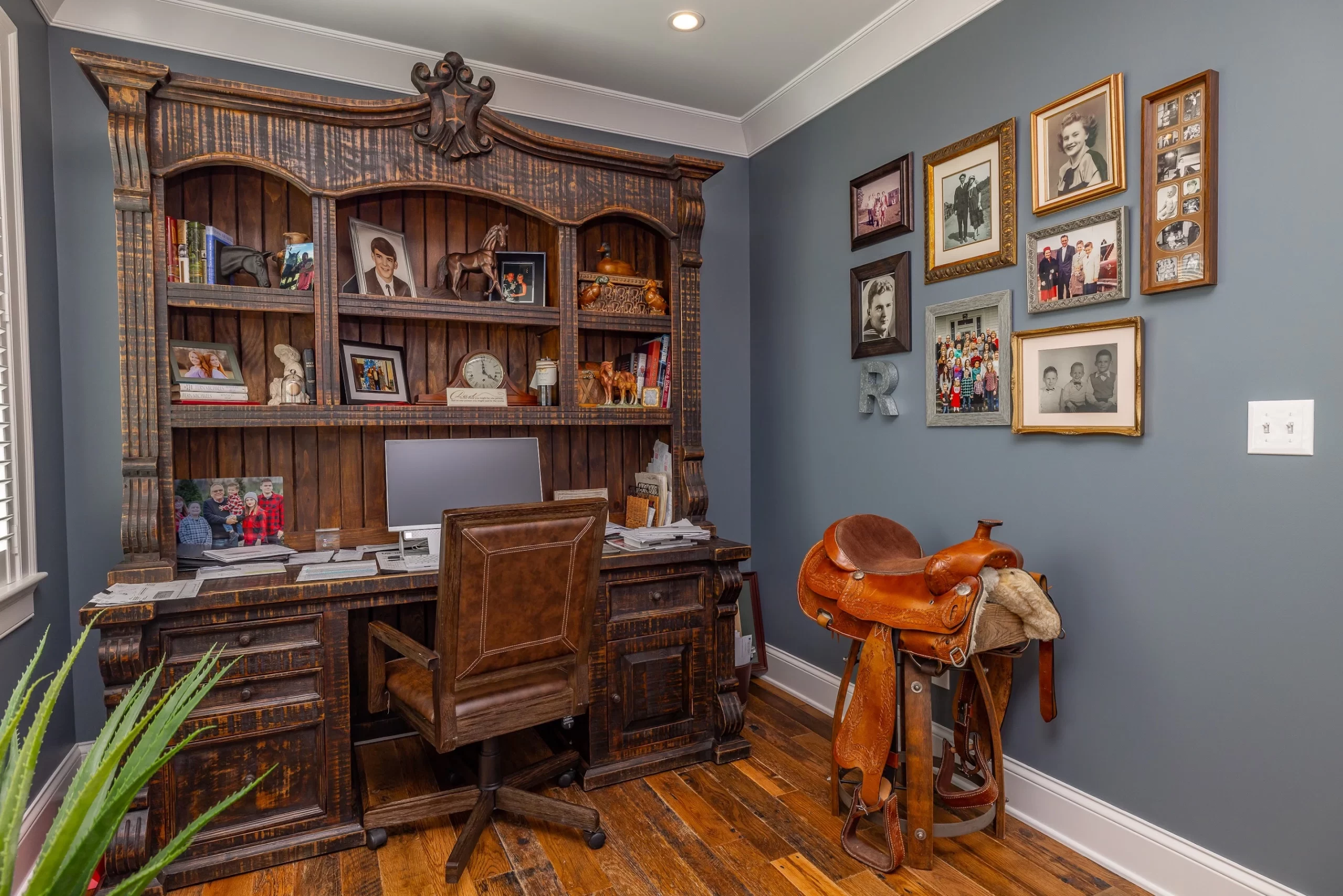 Racehorse Oak Engineered & Solid 3