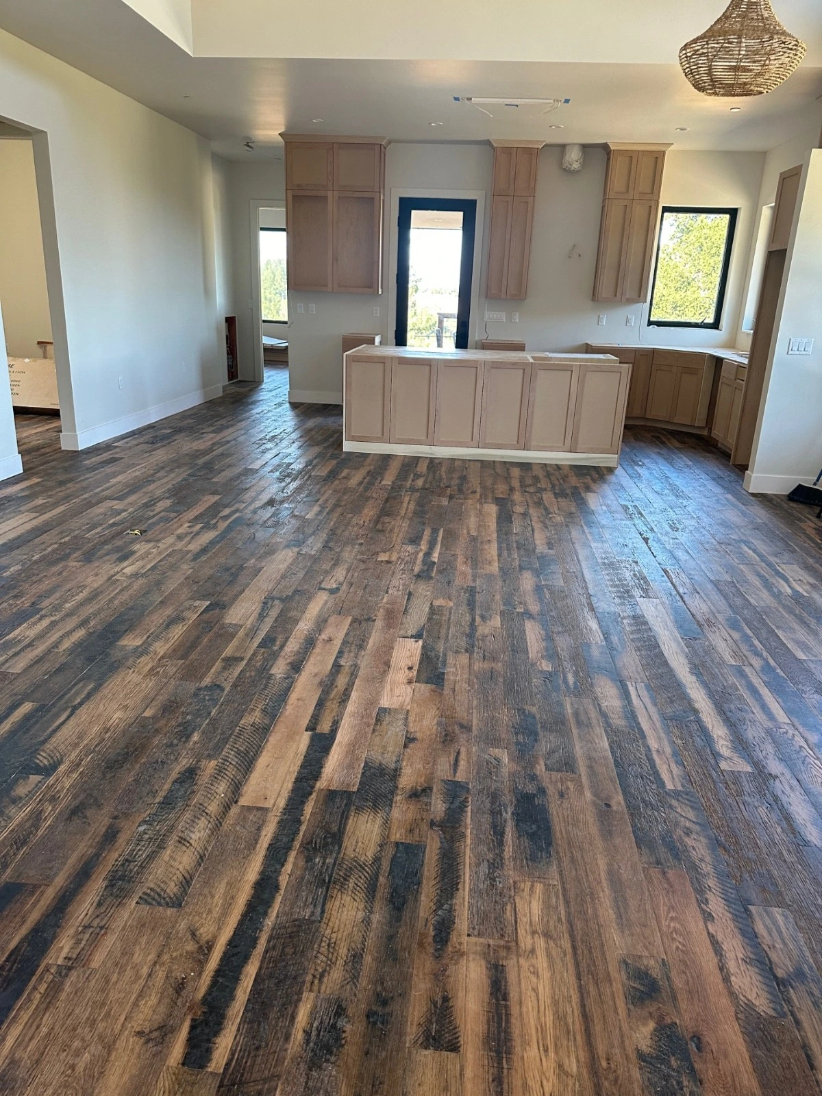 Racehorse Oak Skip planed wirebrushed 2